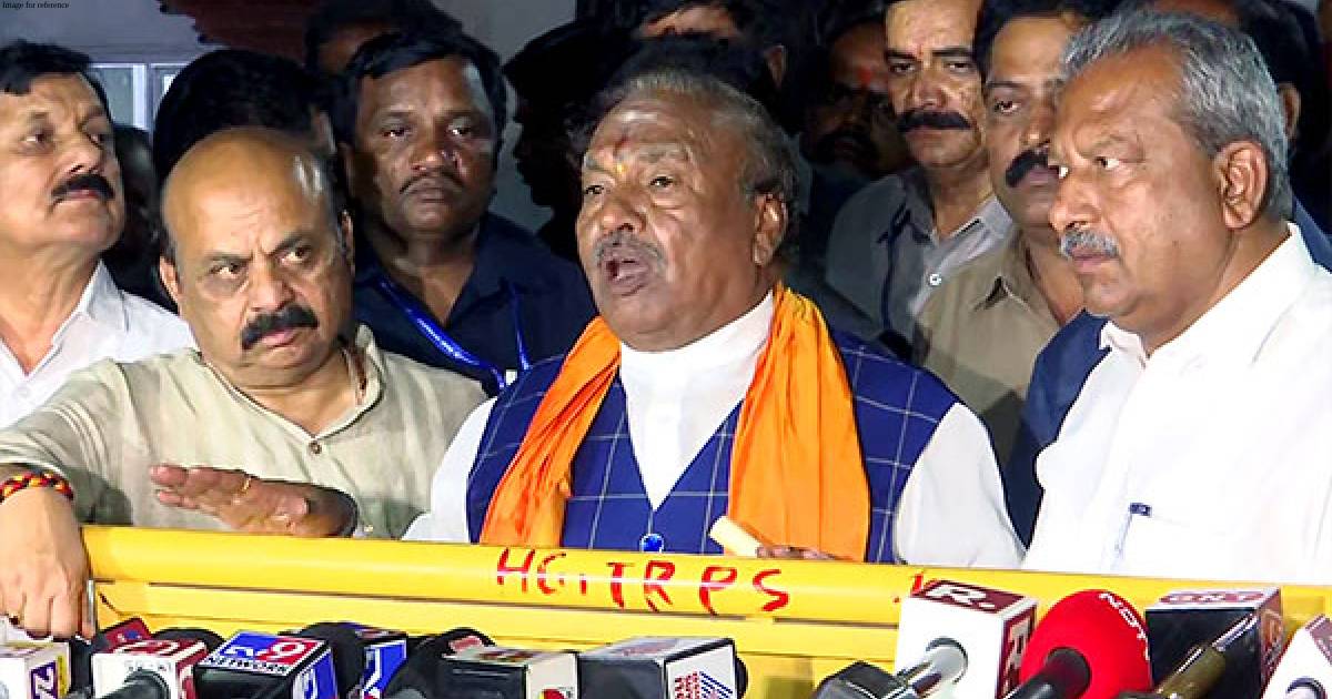 Karnataka: BJP leader KS Eshwarappa blames Congress' turncoats for indiscipline within party
